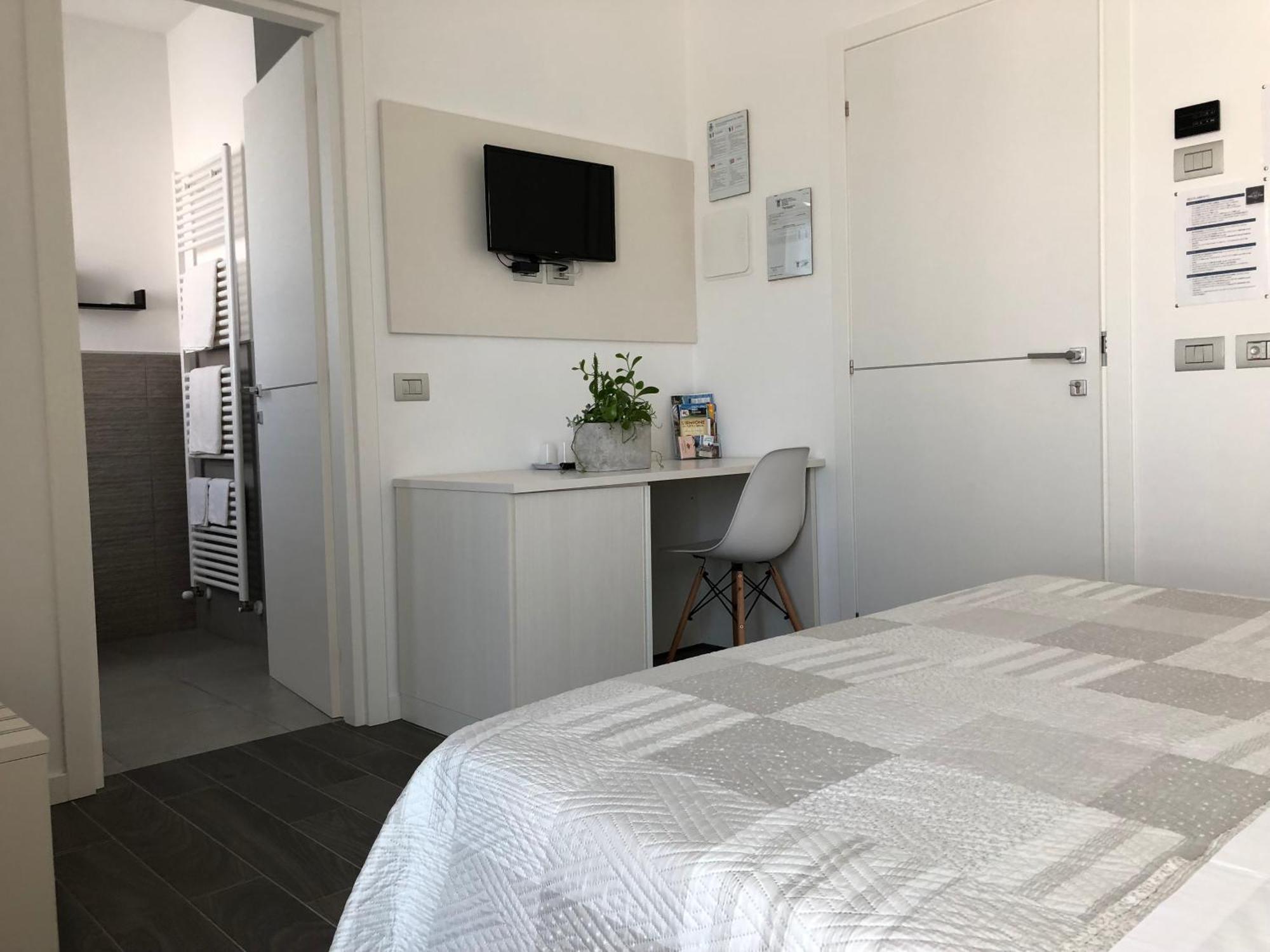 B&B Villa Del Lago Desenzano del Garda Exteriör bild