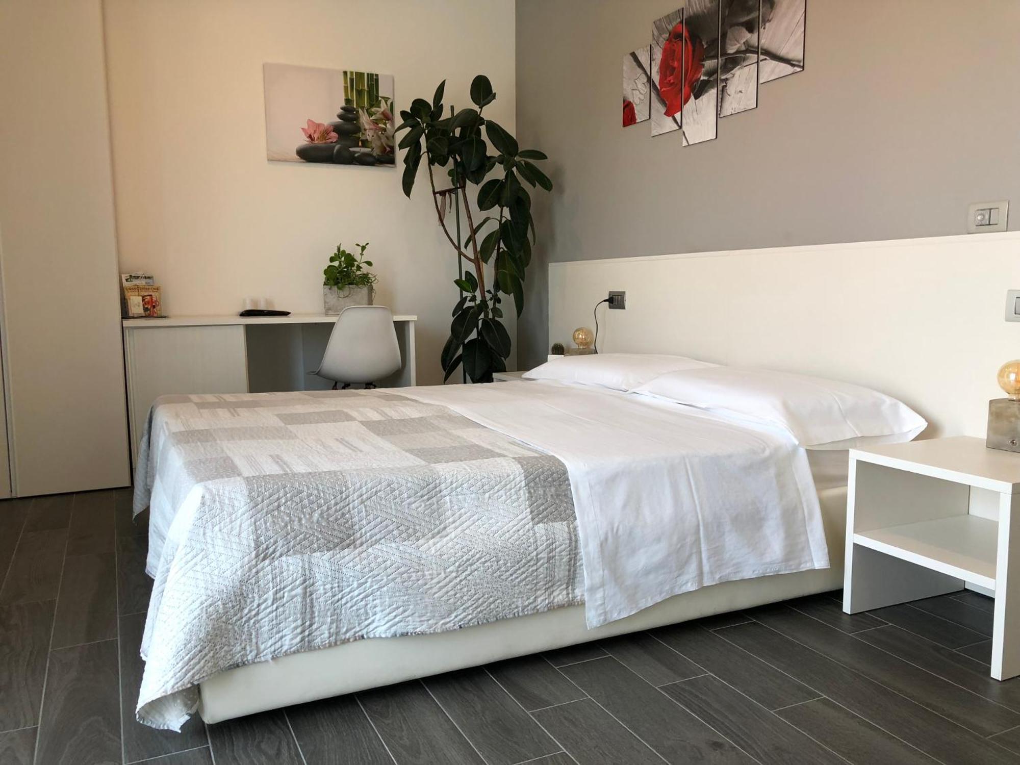 B&B Villa Del Lago Desenzano del Garda Exteriör bild