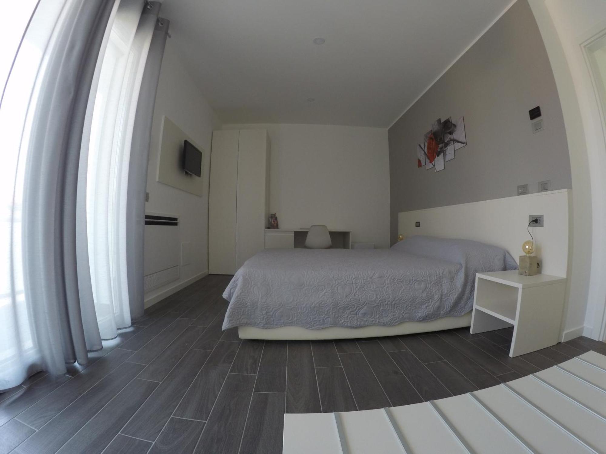 B&B Villa Del Lago Desenzano del Garda Exteriör bild